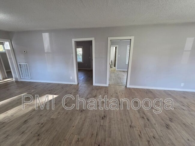 Building Photo - 1663 Keeble St