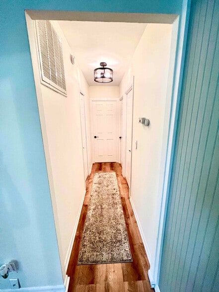 Building Photo - 5921 Harvest Ln