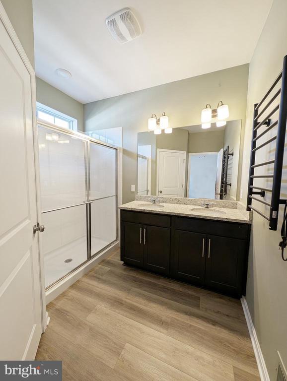 Building Photo - 3106 Laurel Hl Rd