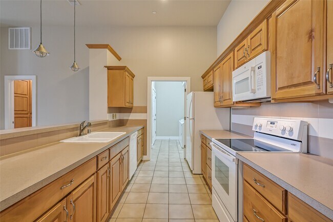 Building Photo - 2309 Harborside Dr