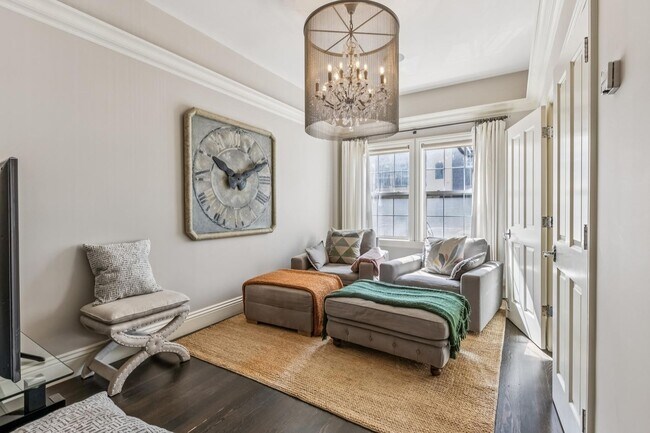 Building Photo - 690 Sutter St