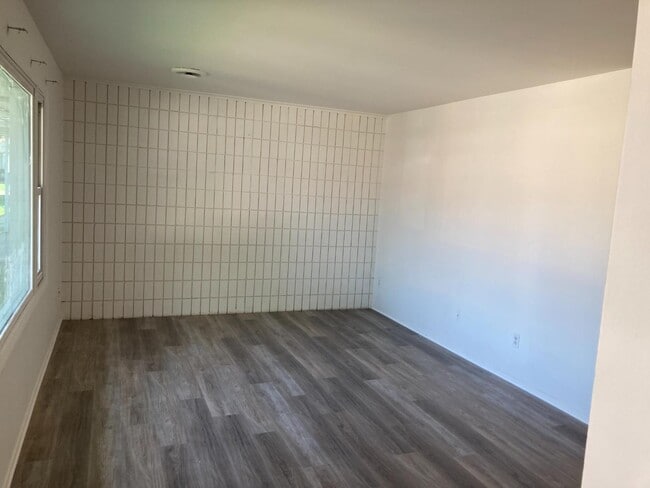 Building Photo - 3040 Futura Dr
