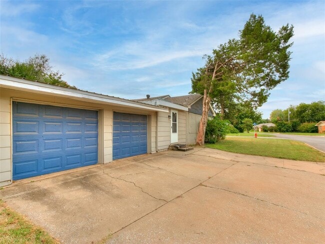 Building Photo - 1429 Casady Ln