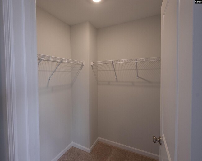 Building Photo - 1042 Begonia Dr