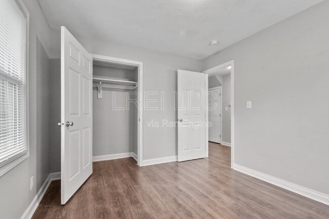 Building Photo - 7729 Bluebonnet Rd
