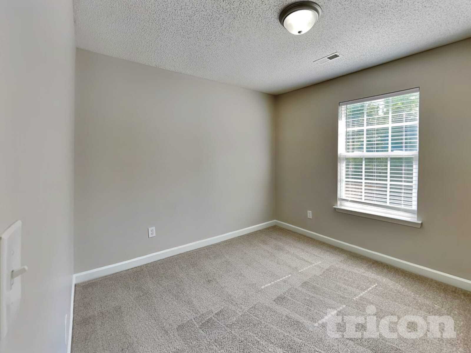 Building Photo - 3933 Far West Dr