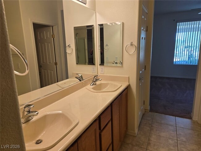 Building Photo - 5196 Alfingo St