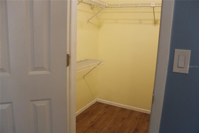 Building Photo - 3295 Fox Chase Cir