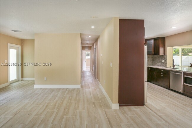 Building Photo - 8870 SW 87th St