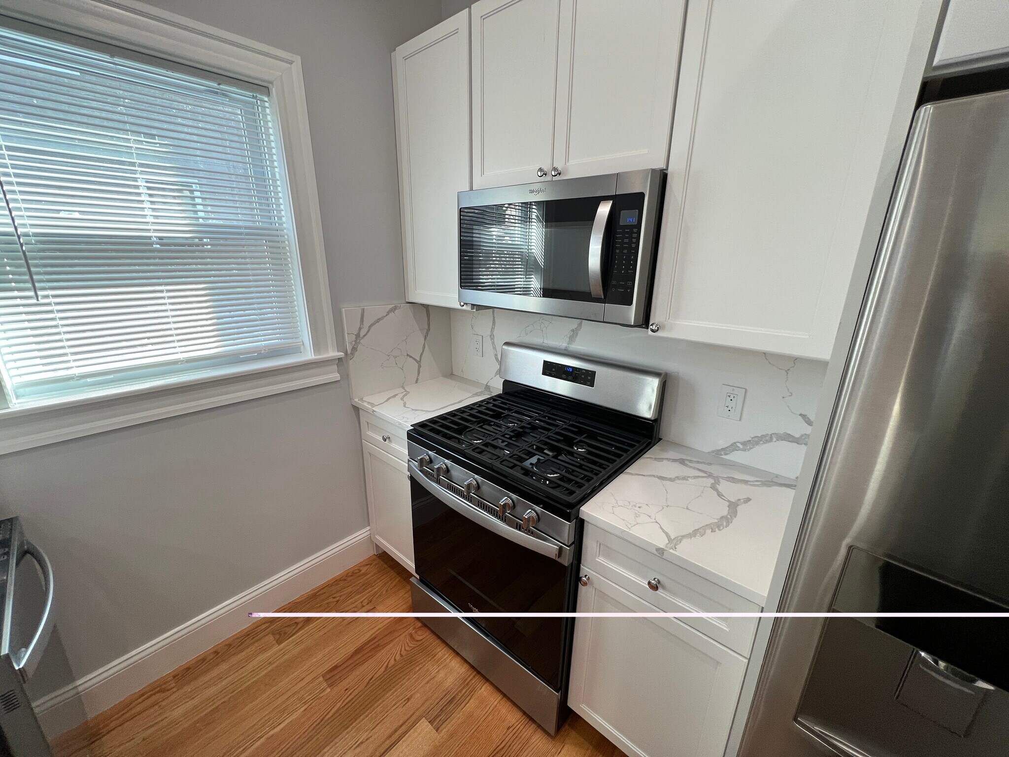 Building Photo - 29 Alpine St