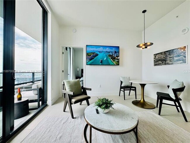 Building Photo - 159 NE 6th St