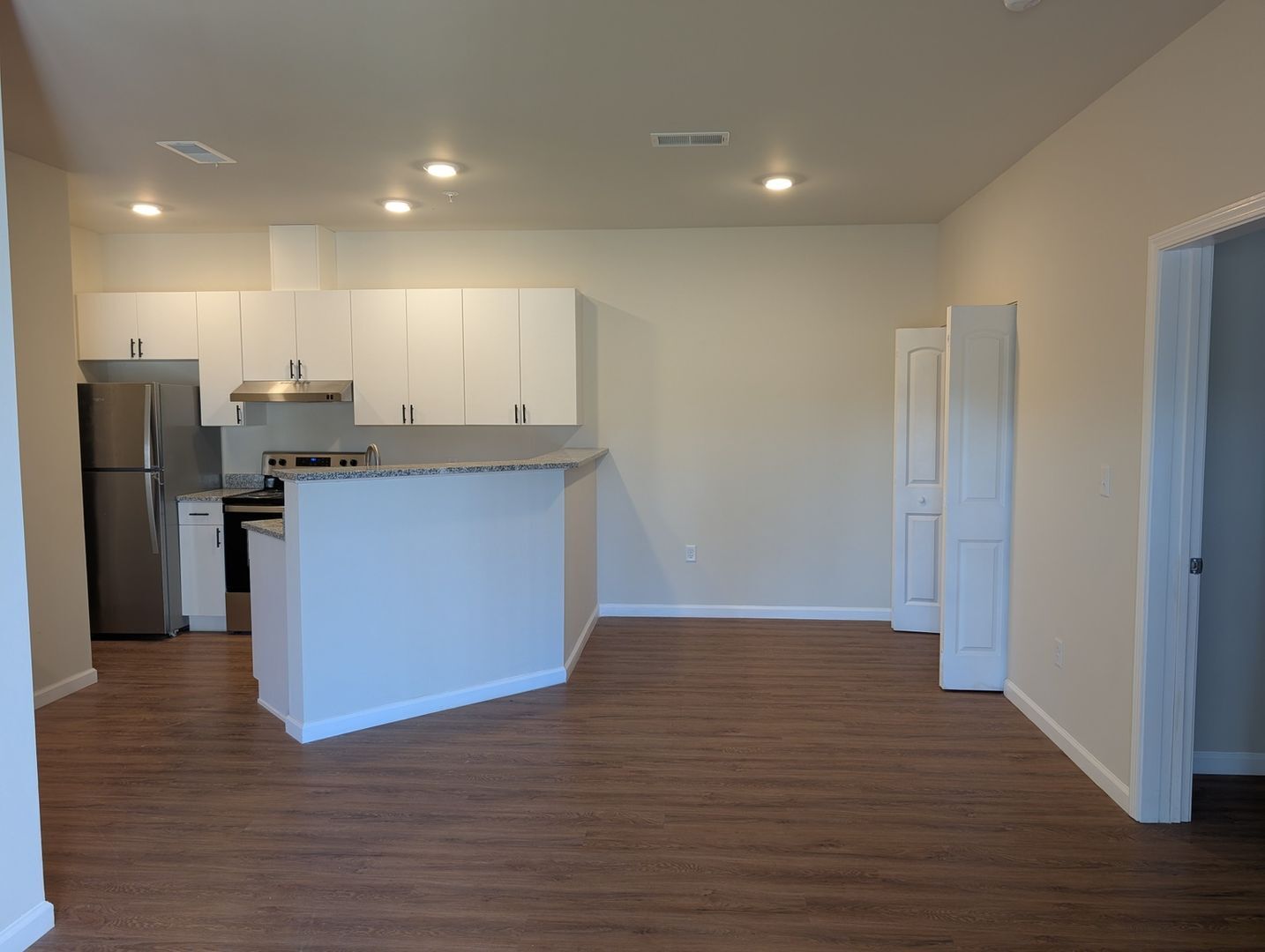 Building Photo - 117 Harmony Mdws Ct