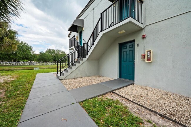 Building Photo - 7195 NW 179th St