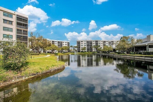 Building Photo - 1328 Pasadena Ave S