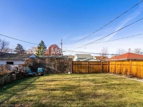 Building Photo - 4119 N Sheridan Ave