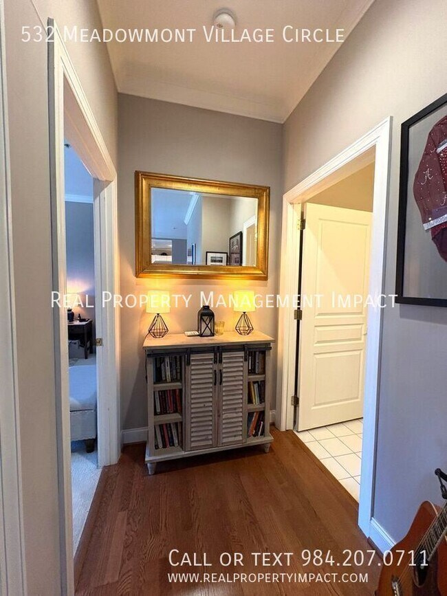 Building Photo - 532 Meadowmont Village Cir