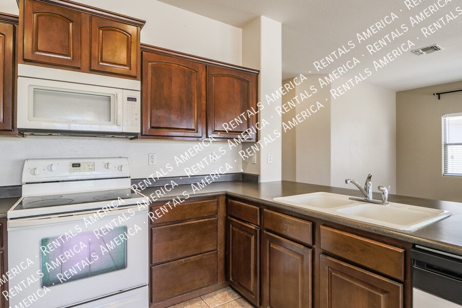Building Photo - 1779 S Cole Dr