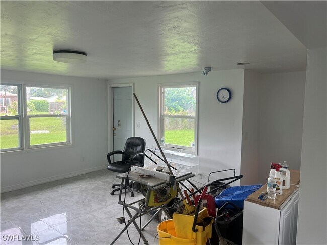 Building Photo - 160 Brooks Rd