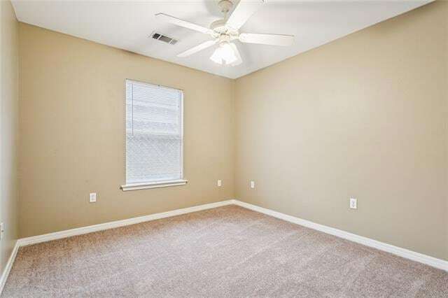 Building Photo - 104 Poe St