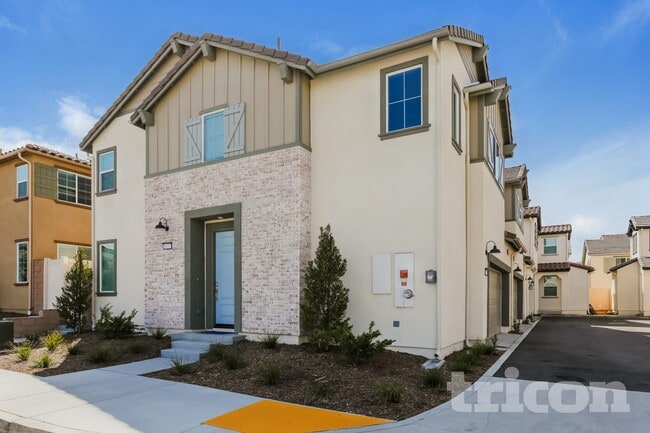 Building Photo - 28113 Cookhouse Ln