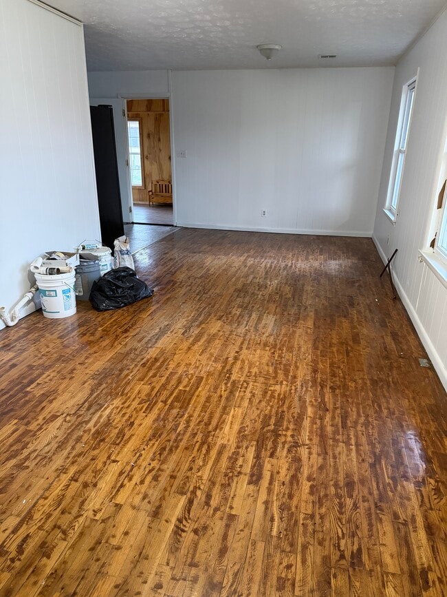 Building Photo - 209 W Frontier St