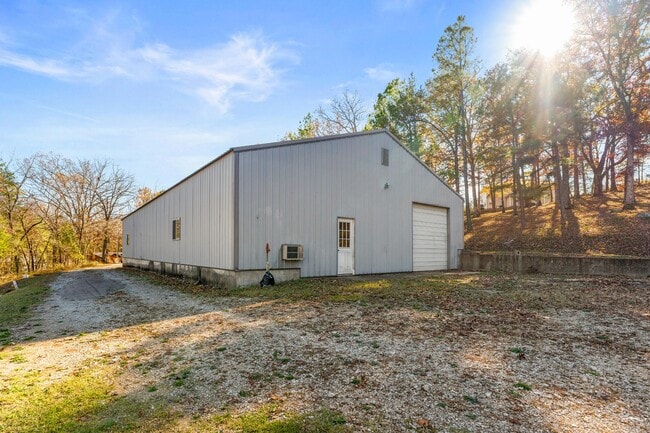 Building Photo - 259 Lafayette Ln