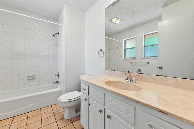 Building Photo - 5504 Abilene Trl
