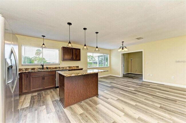 Building Photo - 7120 Elyton Dr