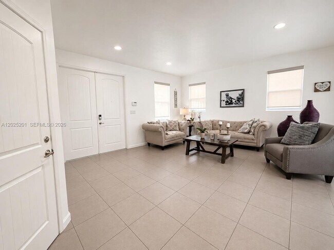 Building Photo - 25061 SW 118 Ct