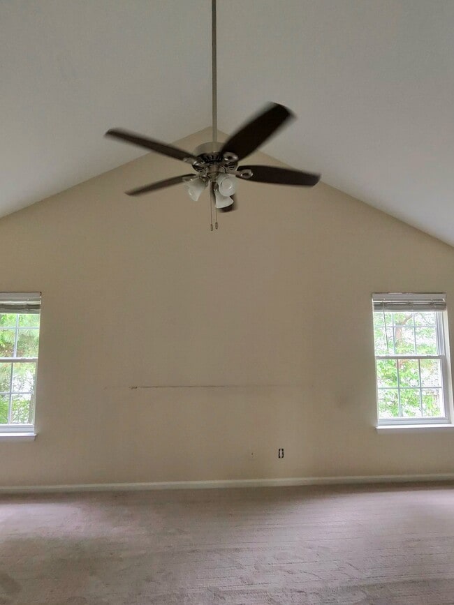Building Photo - 105 Chardonnay Rd