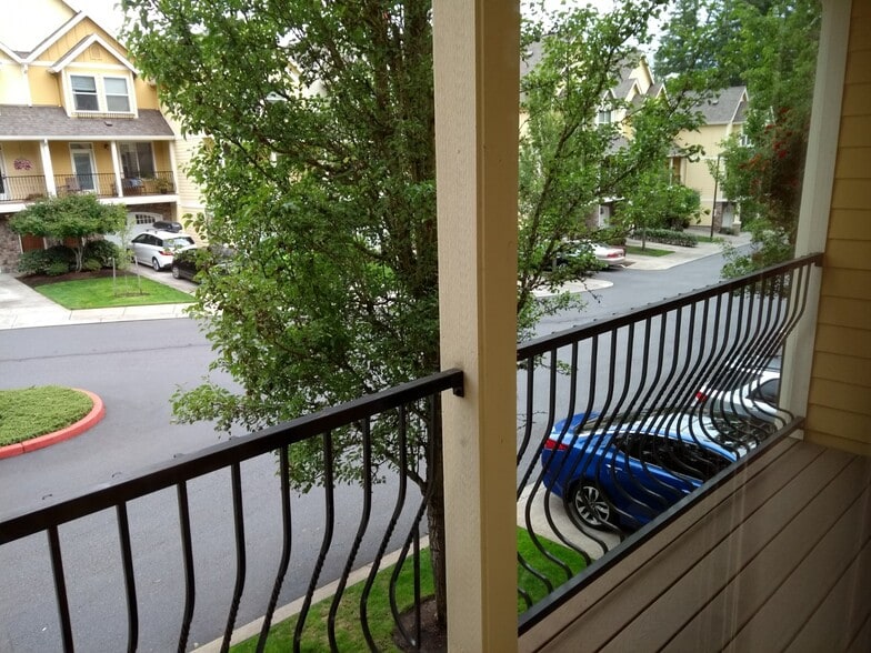 Building Photo - 1916 NE 49th Way