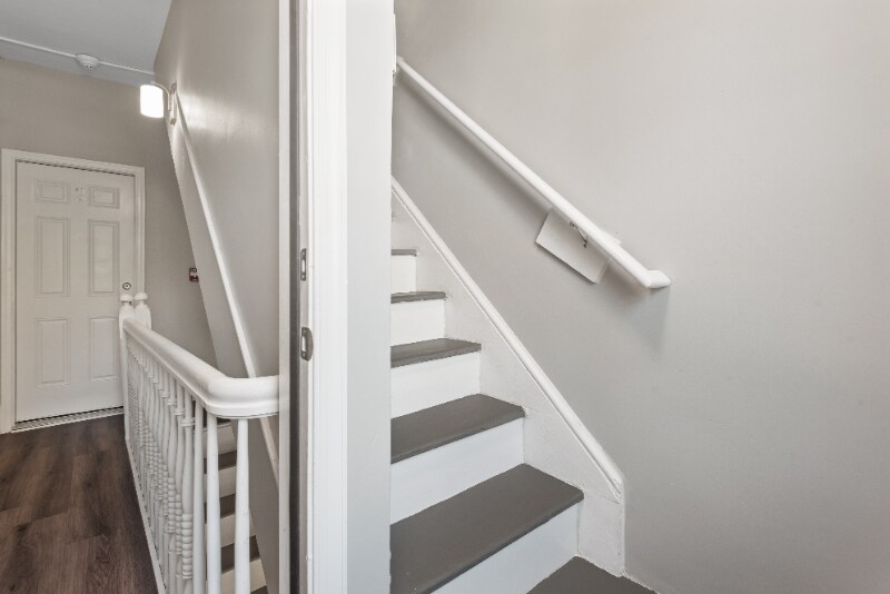 Building Photo - 249 N Mulberry St