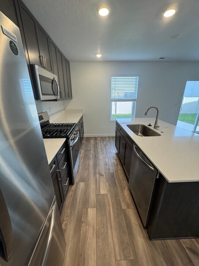 Building Photo - 6612 W Windshear St