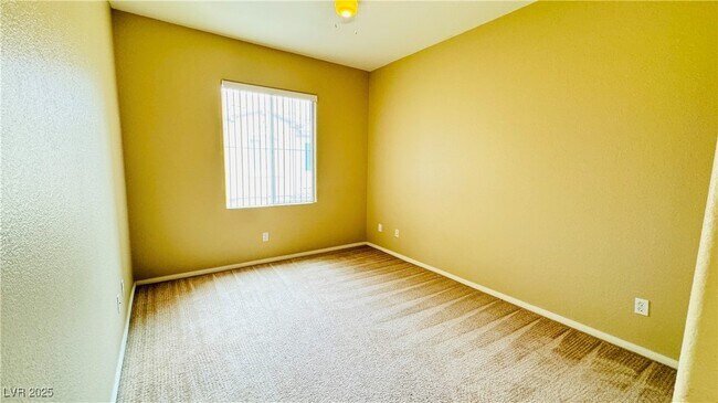 Building Photo - 1525 Spiced Wine Ave