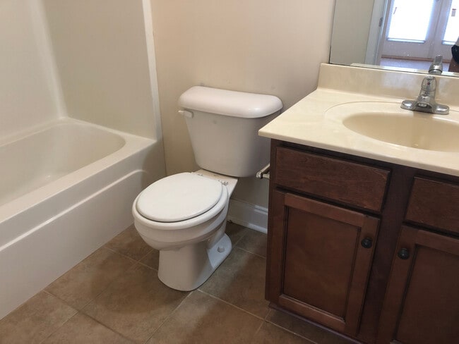 Building Photo - PRE-LEASING FOR AUGUST 2025!