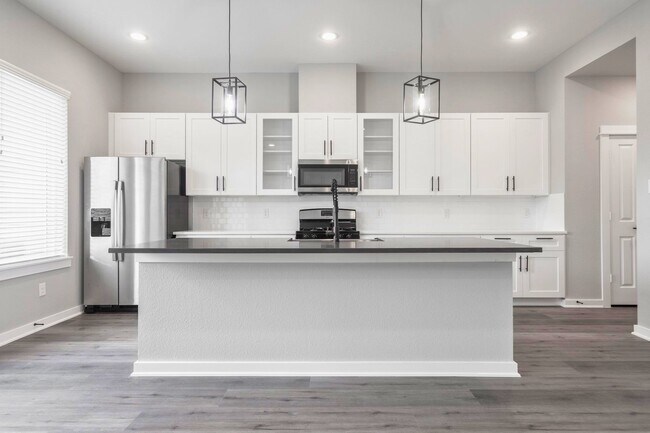 Building Photo - 8440 Berry Brush Ln