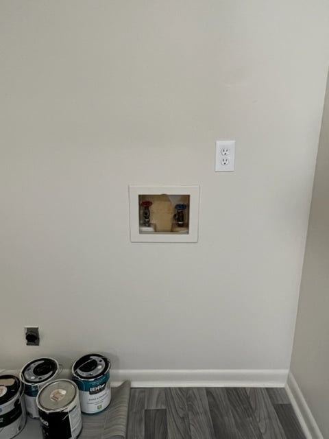 Building Photo - 305 Hawk View Ct