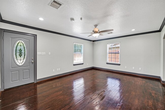 Building Photo - 7623 McHenry St