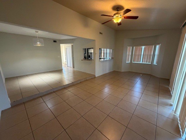 Building Photo - 332 Caribbean Dr