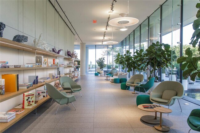 Building Photo - 8701 Collins Ave