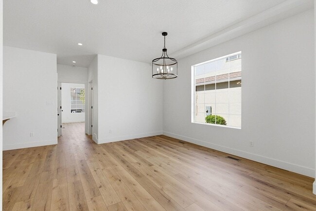 Building Photo - 6831 Dairy Hill Ct