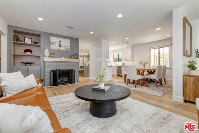 Building Photo - 830 N Reese Pl