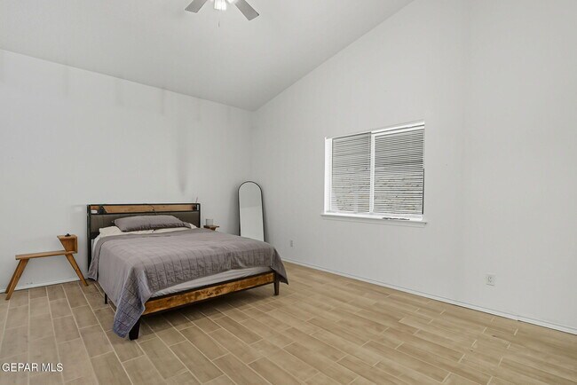 Building Photo - 11853 Auburn Sands Dr