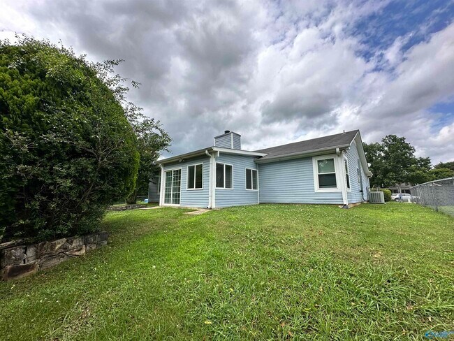 Building Photo - 13065 Hermosa Dr SW