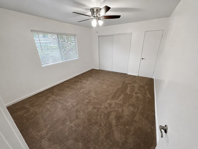 Building Photo - 343 S Steckel Dr