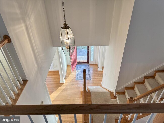 Building Photo - A rare opportunity to experience spacious, sophisticated living in a premier location.