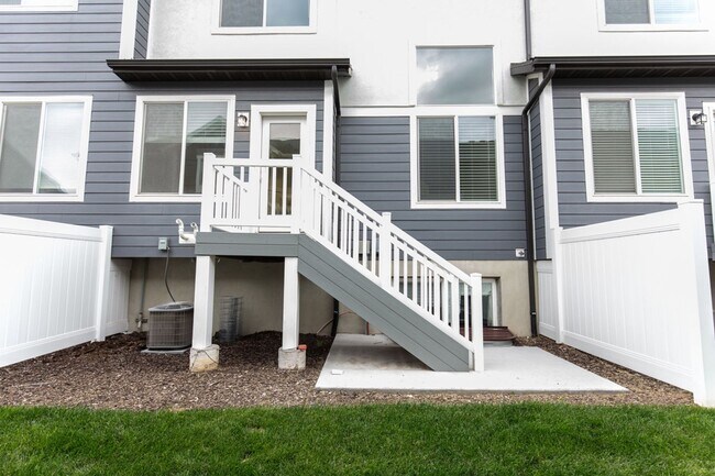 Building Photo - 3856 W 1650 N