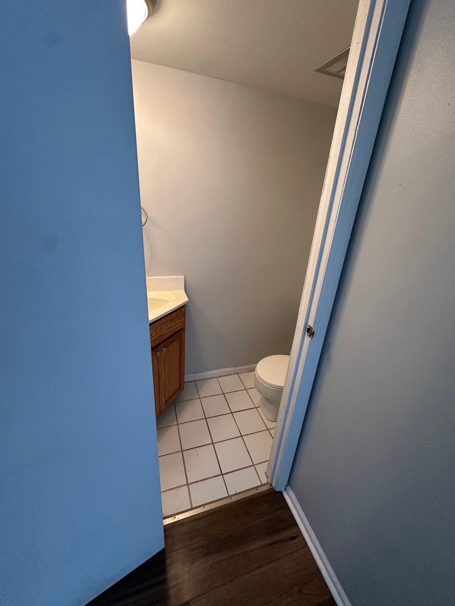 Building Photo - 1008 Manor Ln