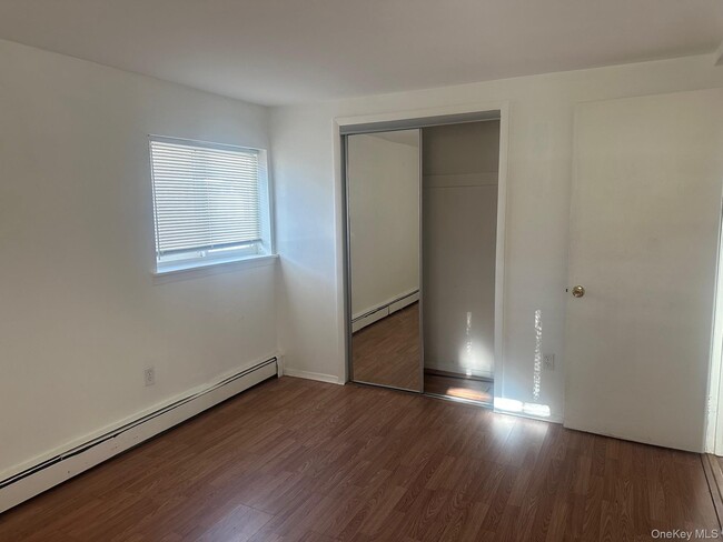 Building Photo - 300 Ketchamtown Rd