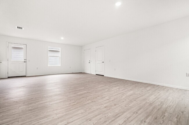 Building Photo - 907 Stricker Path